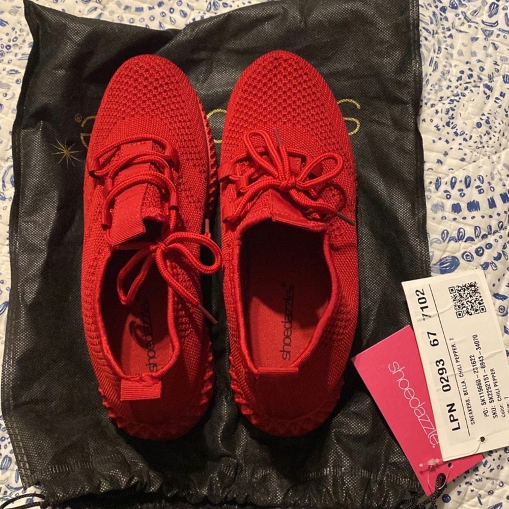 Women’s sneakers